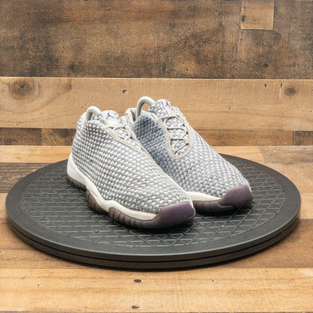 Nike Air Jordan Future Low Boy's Shoes Sz 7Y